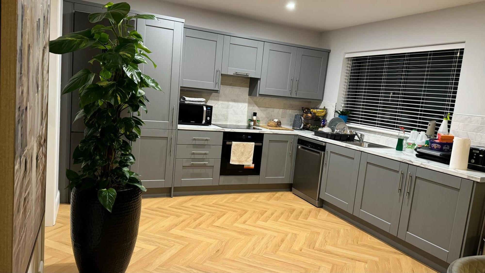 Large Bedroom Near To The Center Κορκ Εξωτερικό φωτογραφία